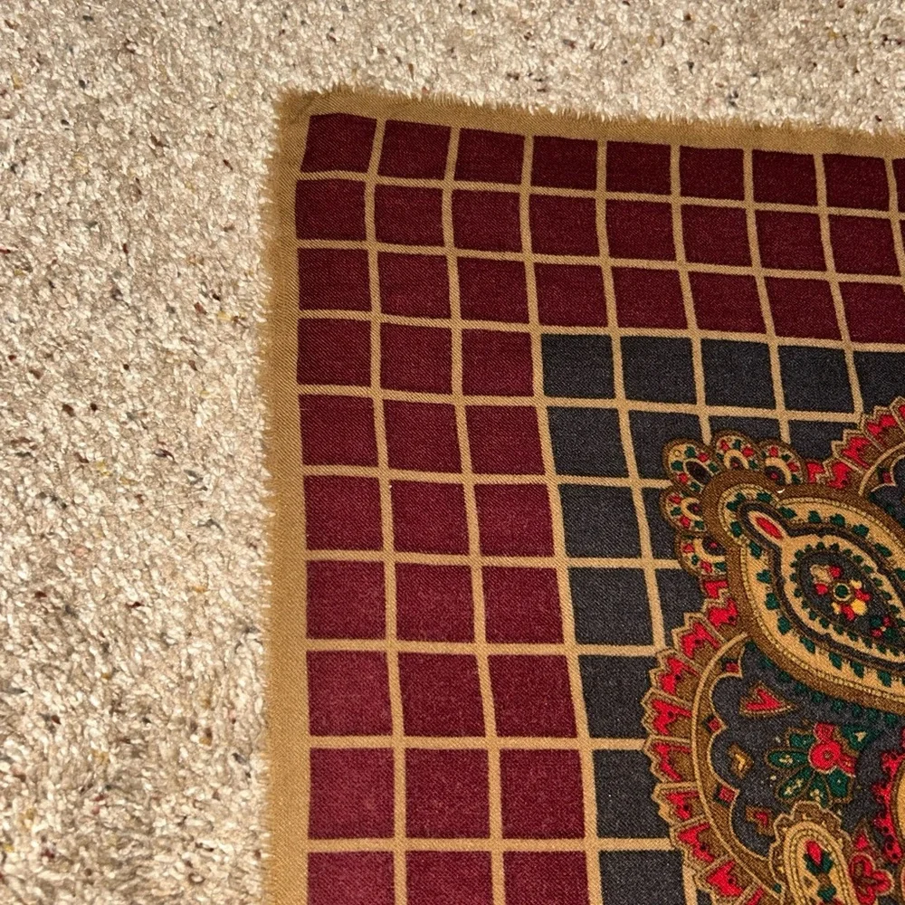 Christian Dior Vintage Elegant Paisley Patterned 52x52” Scarf